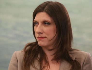 Ζ. Κωνσταντοπούλου προς Αλ. Τσίπρα: Ας κρατήσει τις θρασυδειλίες για τους βουλευτές του